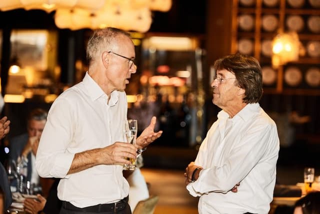 Wolfgang Viehauser (Hypo NÖ AG) unterhielt sich prächtig mit Robert Winter (Börsianer).