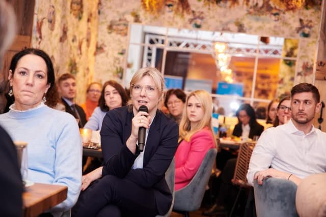 Anna Vetter (Vetter&Partner) wollte wissen, wann die ESG-Daten in gewünschte Qualität standardmäßig verfügbar sein werden.