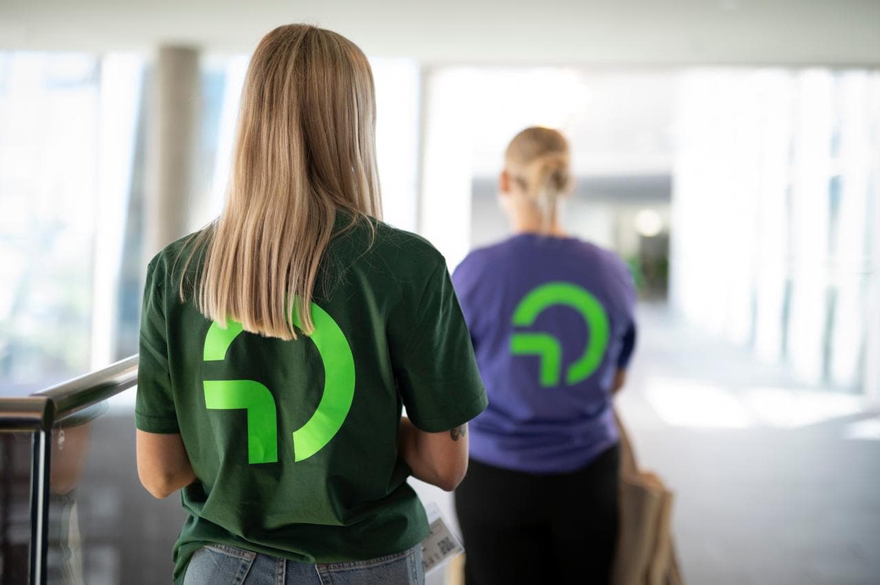 OMV Logo auf T-Shirts