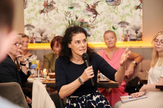 Vorständin Solveig Menard-Galli (Wienerberger AG): "Beim Thema Regenwasser braucht es neue Innovationen um für ein gutes Stadtklima zu sorgen."