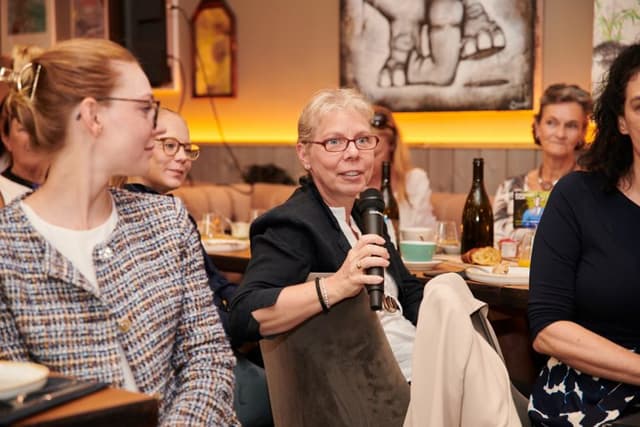 Claudia Steegmüller (Taylor Wessing) lieferte spannenden Input bei der Diskussion.