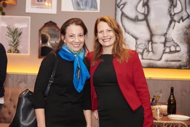 Hier siehst du zwei Parterinnen: Ursula Rath (Schönherr) und Annika Wolf (PHH) sind gern gesehene Salon-Teilnehmerinnen.