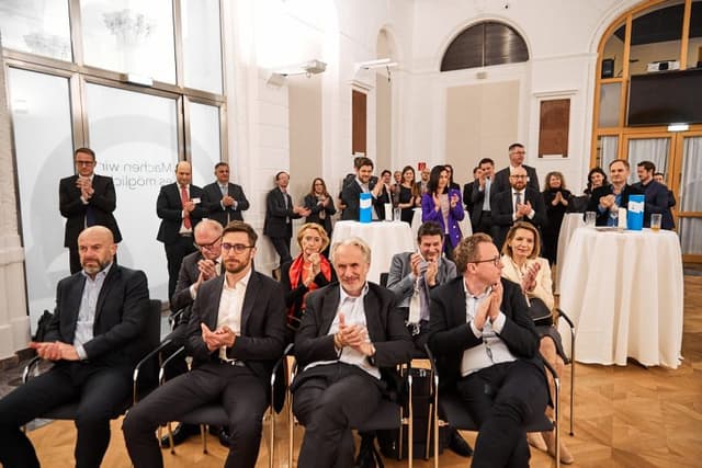 Die Börsianer waren guter Laune, nachdem das hochkarätige Podium eine Investmentidee nach der anderen in die Runde warf.